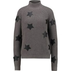 Swetry klasyczne damskie: Noisy May Petite NMSANE HIGH NECK Sweter grey