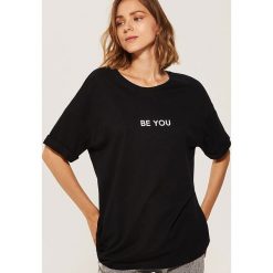T-shirt oversize - Czarny. Czarne t-shirty damskie House, l. Za 29,99 zł.