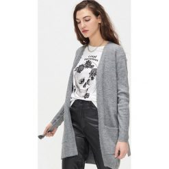 Kardigan wiązany w pasie - Szary. Szare swetry damskie Cropp, s, bez wzorów. W wyprzedaży za 51,99 zł.