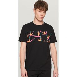 T-shirty męskie: T-shirt z kolorowym panelem – Czarny