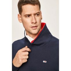 Tommy Jeans - Bluza. Niebieskie bluzy męskie Tommy Jeans, m, bez wzorów, z bawełny, z kapturem, bez rękawów, bez kaptura. Za 399,90 zł.