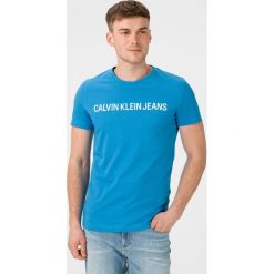 Calvin Klein Koszulka Niebieski. Niebieskie podkoszulki męskie Calvin Klein, l, bez wzorów, z bawełny, z krótkim rękawem. Za 152,95 zł.