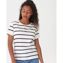 T-shirt z bawełny organicznej - Paski. T-shirty damskie House, s, w paski, z bawełny, bez kołnierzyka. Za 29,99 zł.