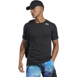 MĘSKA KOSZULKA REEBOK SPEEDWICK GRPHC (L). Koszulki męskie Reebok, m, bez wzorów, bez kołnierzyka, bez rękawów. W wyprzedaży za 129,99 zł.