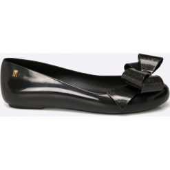 Melissa - Baleriny Space Love. Czarne meliski damskie marki Melissa, z kauczuku. W wyprzedaży za 199,90 zł.