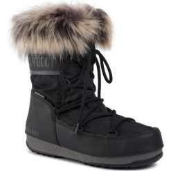 Śniegowce MOON BOOT - Monaco Low Wp 2 240088001 Black. Czarne kozaki damskie Moon Boot, na zimę, ze skóry ekologicznej, bez obcasa, bez zapięcia. W wyprzedaży za 499,00 zł.