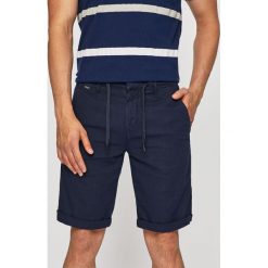 Guess Jeans - Szorty. Zielone spodenki i szorty męskie Guess Jeans, m, z aplikacjami, z bawełny, casualowe. Za 369,90 zł.