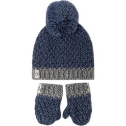 Zestaw Czapka i Rękawiczki UGG - K Infant Knit Hat And Mitt Set 18802 Ensign Blue. Niebieskie czapeczki niemowlęce Ugg, bez wzorów, z wełny. Za 299,00 zł.