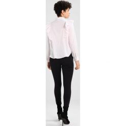 Koszule damskie: Noisy May Petite NMJACK FRILL SHIRT Koszula barely pink