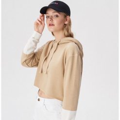 Kolorowa bluza z kapturem - Kremowy. Białe bluzy damskie Sinsay, s, bez wzorów, bez rękawów, z kapturem. Za 49,99 zł.