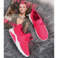 Buty sportowe damskie N/M 55-1 Różowe. Różowe buty sportowe damskie N/M, bez wzorów, z tkaniny, klasyczne. Za 49,00 zł.