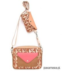 Torebka Double Bag - złoto, brąz i geometria. Żółte torebki klasyczne damskie Pakamera, bez wzorów, ze skóry, na ramię, bez dodatków. Za 459,00 zł.