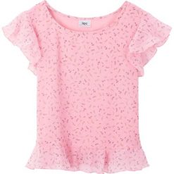 Shirt bluzkowy z rękawami z falban bonprix pudrowy jasnoróżowy w kwiaty. Różowe bluzki dziewczęce bonprix, w kwiaty, bez kołnierzyka, bez rękawów, bez kaptura. Za 44,99 zł.