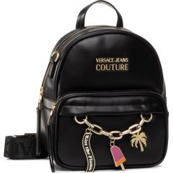 Plecak VERSACE JEANS COUTURE - E1VVBB66 71502 899. Czarne plecaki damskie Versace Jeans Couture, bez wzorów, z jeansu, eleganckie, bez dodatków. Za 899,00 zł.