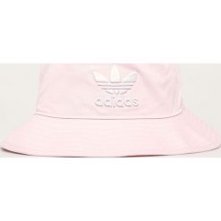 Adidas Originals - Kapelusz. Różowe kapelusze damskie z bawełny. Za 99,90 zł.