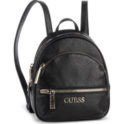 Plecak GUESS - Manhattan (Vs) HWVS69 94310 BLA. Czarne plecaki damskie Guess, z aplikacjami, ze skóry ekologicznej, klasyczne. Za 629,00 zł.