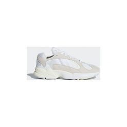 Buty adidas Buty Yung 1. Białe trampki i tenisówki damskie Adidas, bez wzorów, bez zapięcia. Za 499,00 zł.