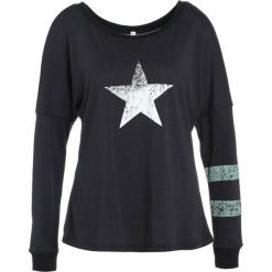Free People TATE TRIBUTE TEE Tshirt z nadrukiem black. Czarne topy sportowe damskie marki Free People, xs, z nadrukiem, z bawełny. Za 269,00 zł.