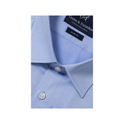 KOSZULA BLUE CLASSIC. Niebieskie koszule męskie marki Guns&tuxedos, m, bez wzorów, klasyczne, z okrągłym kołnierzem, z krótkim rękawem. Za 139,99 zł.