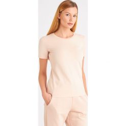 T-SHIRT VAGARE max mara leisure. T-shirty damskie Max Mara Leisure, m, bez wzorów, z materiału, bez kołnierzyka. Za 369,00 zł.