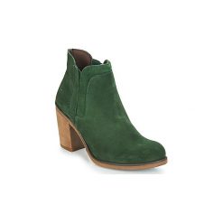 Botki Casual Attitude JERRISSA. Zielone botki damskie Casual Attitude, casualowe, bez obcasa, bez zapięcia. Za 209,40 zł.