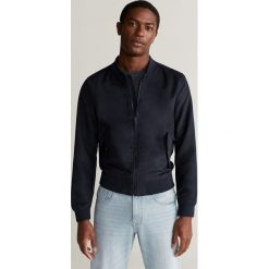 Mango Man - Kurtka bomber. Niebieskie płaszcze męskie Mango Man, s, bez wzorów, z elastanu, krótkie, bez kaptura. Za 229,90 zł.
