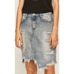 Answear - Spódnica jeansowa. Niebieskie spódniczki damskie ANSWEAR, na co dzień, s, bez wzorów, z bawełny, casualowe, mini, proste. Za 119,90 zł.