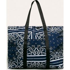 Scotch & Soda - Torebka. Niebieskie listonoszki damskie Scotch & Soda, bez wzorów, z bawełny, na ramię, duże, bez dodatków. W wyprzedaży za 239,90 zł.