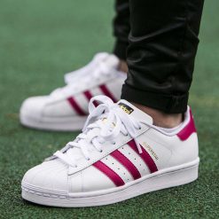 Buty adidas Superstar Foundation Junior "Pink Buzz" (B23644). Różowe buty dziewczęce sportowe marki Adidas, adidas superstar. Za 152,99 zł.