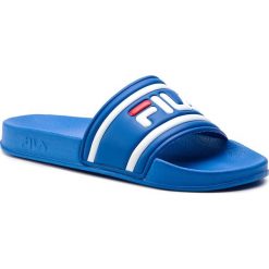 Klapki FILA - Morro Bay Slipper 1010286.21C Electric Blue. Niebieskie klapki męskie Fila, bez wzorów, ze skóry ekologicznej. Za 89,00 zł.