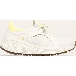 Skechers - Buty. Białe buty sportowe damskie Skechers, z gumy. W wyprzedaży za 199,90 zł.