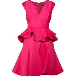 Sukienki hiszpanki: Halston Heritage CAP SLEEVE PEPLUM DRESS Sukienka koktajlowa cerise