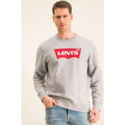 Bluza Levi's® Graphic Crew 17895-0079. Szare bluzy męskie s, bez wzorów, z bawełny, bez kołnierzyka, bez rękawów, bez kaptura. W wyprzedaży za 219,00 zł.
