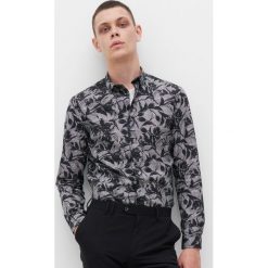 Wzorzysta koszula slim fit - Czarny. Czarne koszule męskie Reserved, s, bez wzorów, bez kołnierzyka, bez rękawów. Za 109,99 zł.