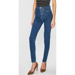 Tally Weijl - Jeansy Rana. Niebieskie jeansy damskie TALLY WEIJL, bez wzorów, z elastanu, z podwyższonym stanem. W wyprzedaży za 69,90 zł.