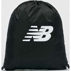New Balance - Plecak. Niebieskie plecaki damskie New Balance, z nadrukiem, z poliesteru. W wyprzedaży za 37,90 zł.