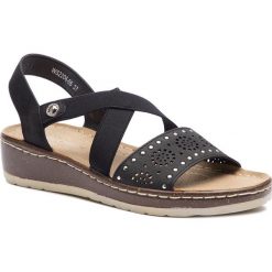 Sandały CLARA BARSON - WS2206-05 Black. Czarne klapki damskie Clara Barson, bez wzorów, ze skóry ekologicznej, bez obcasa, na obcasie. Za 69,99 zł.