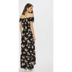 Haily's - Kombinezon. Czarne kombinezony damskie marki Haily's, m, z dzianiny, z krótkim rękawem, krótkie. W wyprzedaży za 59,90 zł.