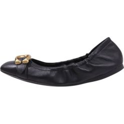 Coach STANTON BALLET Baleriny black. Czarne baleriny damskie marki Coach, bez wzorów, ze skóry, klasyczne, bez obcasa. Za 739,00 zł.