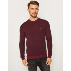 Sweter TOMMY HILFIGER Mouline Structure MW0MW14416. Czerwone swetry męskie TOMMY HILFIGER, m, bez wzorów, klasyczne, z klasycznym kołnierzykiem, bez kaptura. Za 499,00 zł.