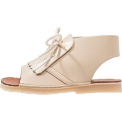 Sandały chłopięce: Young Soles AGNES Sandały parchment