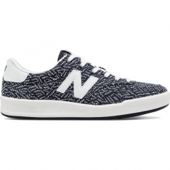 New Balance WRT300NA. Szare trampki i tenisówki damskie marki New Balance, bez wzorów, z gumy, bez zapięcia. W wyprzedaży za 139,99 zł.