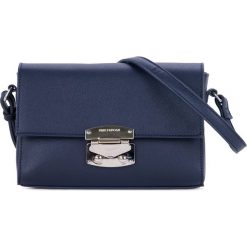 Emily & Noah torebka crossbody Luca 62181 ciemnoniebieska. Niebieskie torebki klasyczne damskie Emily & Noah, bez wzorów, eleganckie, bez dodatków. Za 199,00 zł.