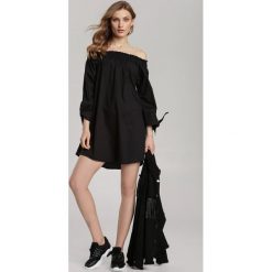 Czarna Sukienka Echoreino. Czarne sukienki damskie Renee, s, bez wzorów, bez kołnierzyka, bez rękawów, mini, oversize. Za 89,99 zł.
