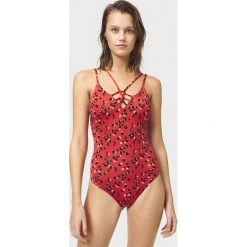 O'Neill Sunset Kostium kąpielowy jednoczęściowy Czerwony. Czerwone stroje kąpielowe damskie O'Neill, bez wzorów, z elastanu. Za 309,95 zł.