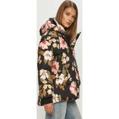 Billabong - Kurtka. Zielone kurtki damskie Billabong, s, bez wzorów, z poliesteru, krótkie, z kapturem. Za 659,90 zł.