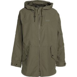 Jack Wolfskin LEWISTON JACKET Parka woodland green. Zielone parki damskie Jack Wolfskin, m, bez wzorów, z bawełny, sportowe, bez kaptura. W wyprzedaży za 377,40 zł.