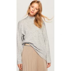 Luźny sweter z półgolfem - Jasny szar. Szare bez kategorii Reserved, s. W wyprzedaży za 39,99 zł.
