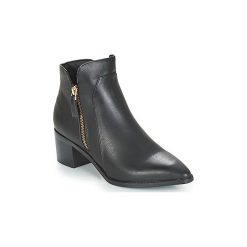 Botki Vero Moda LOLA BOOT. Czarne botki damskie Vero Moda, bez obcasa, bez zapięcia. Za 247,20 zł.