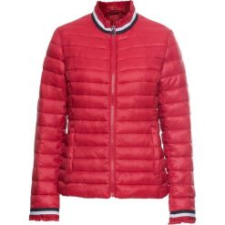 Letnia kurtka puchowa z tasiemką rypsową bonprix czerwony. Czerwone kurtki damskie bonprix, na lato, bez wzorów, z puchu, bez kaptura. Za 139,99 zł.